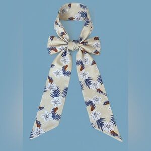 🎀Cream Floral & Bird Pattern Chic Twilly | Versatile Hair, Neck, or Bag Scarf